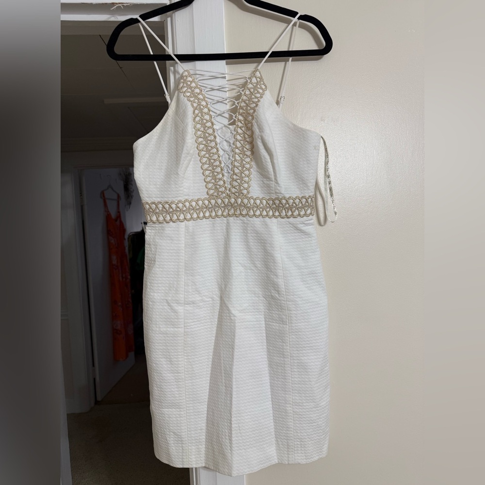 Lily Pulitzer Elegant White and Gold Lace-Up Front Dress